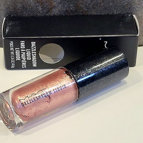 MAC Love Yourself Dazzleshadow - Picture 2 of 3
